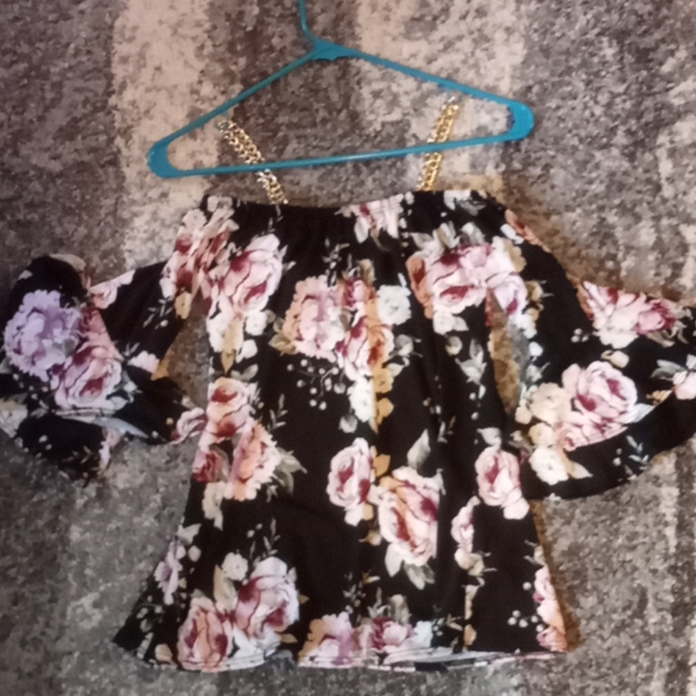 Floral, off shoulder T-shirt
